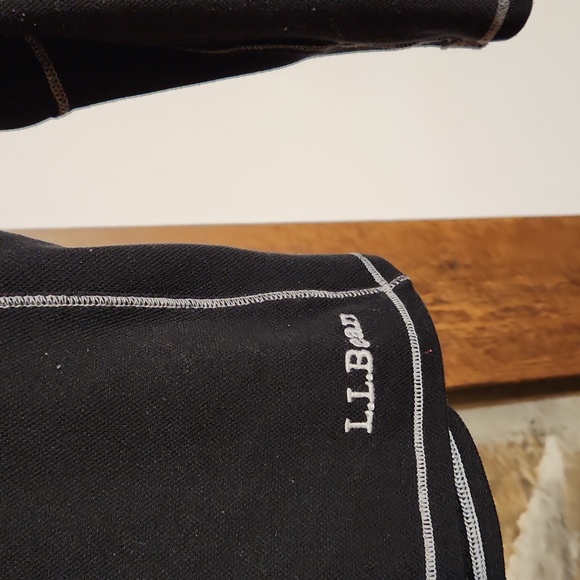 LL Bean women's base layer shirt, black, size S - Picture 2 of 3